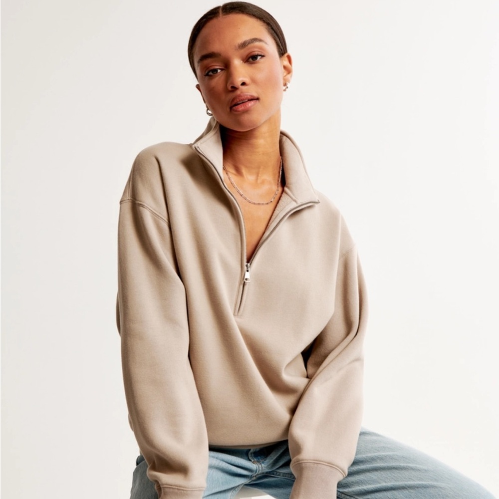 Brand new cozy Eddie Bauer cropped pullover in Dune